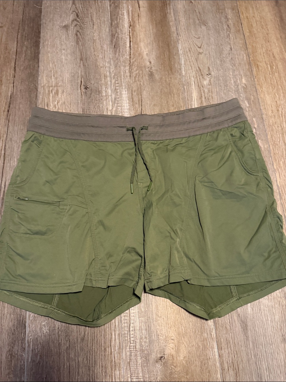 The North Face Men's Olive Active Shorts